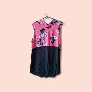 Sew In Love Brand hooded and sleeveless blouse, non wrinkle material, size Large